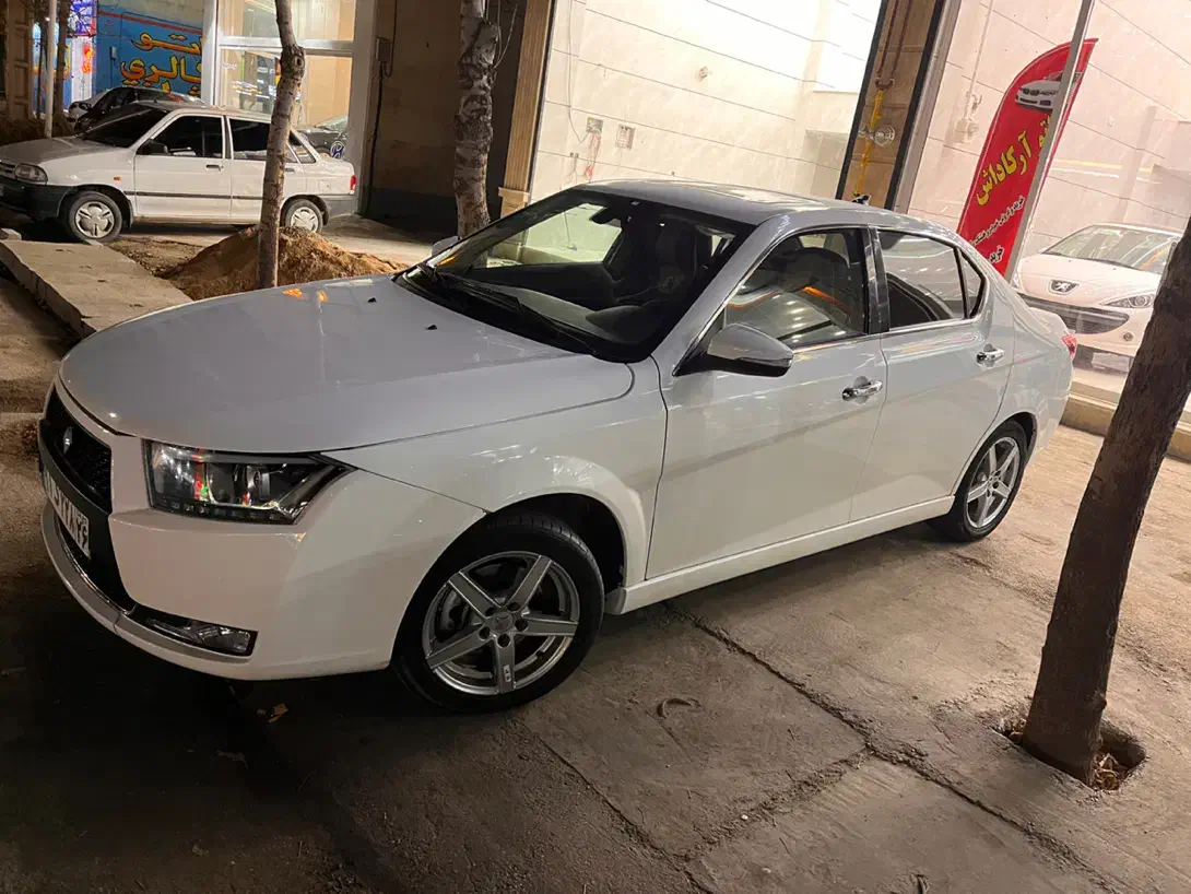 دنا پلاس توربو ۶ دنده|خودرو سواری و وانت|مشهد, بهاران|دیوار