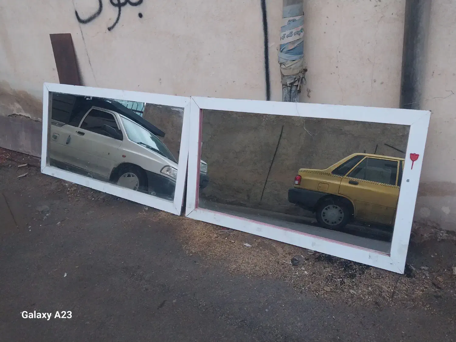 آینه|آینه|شیراز, شیشه‌گری|دیوار