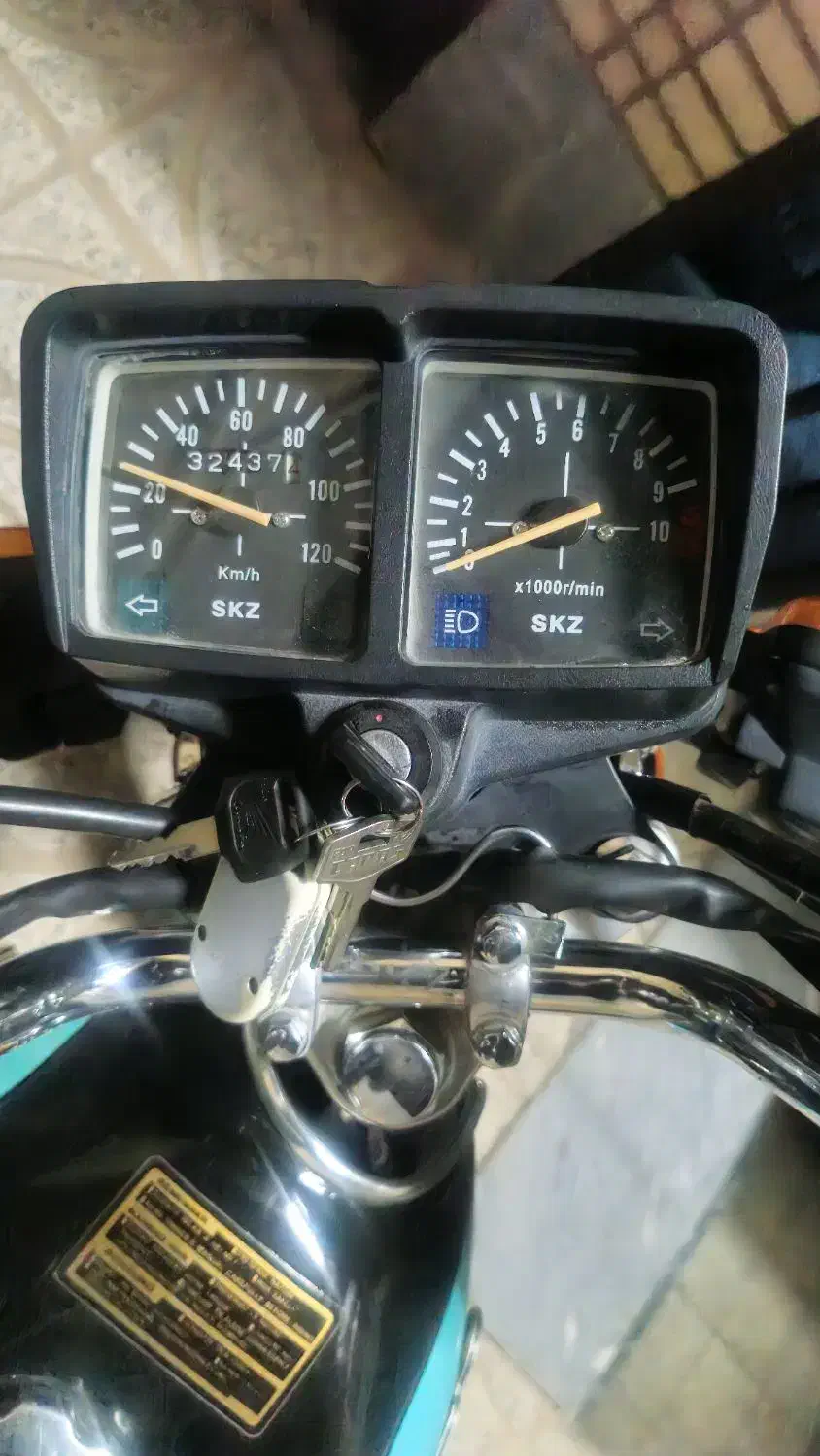 موتور سنین ۹۵ (۱۵۰)زیر پا نرم و درجه یک|موتورسیکلت|آران و بیدگل, |دیوار