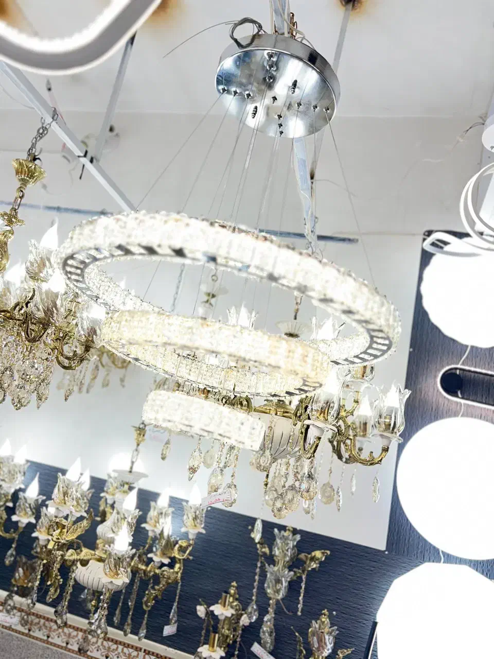 پخش لوستر کریستالی مربع و حلقه ای30%درصد زیر قیمت|لوستر و چراغ آویز|اردبیل, |دیوار