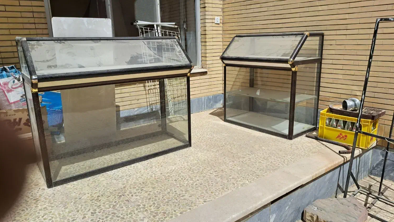 ۲ عدد ویترین مغازه|فروشگاه و مغازه|خمینیشهر, |دیوار