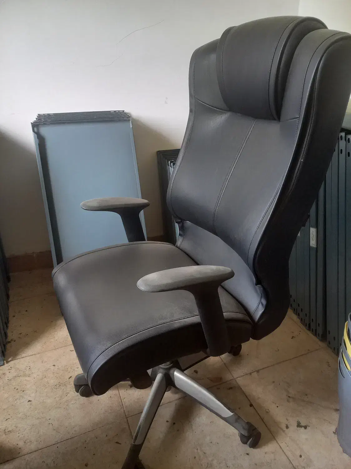 صندلی چرخدار|مبلمان اداری|رشت, حاجی آباد|دیوار