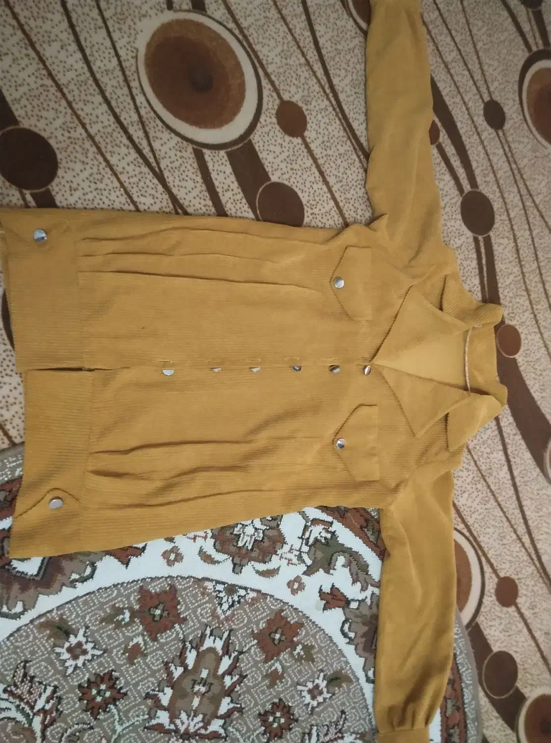 مانتو مخمل کبریتی کوتاه|لباس|نیشابور, جمهوری|دیوار