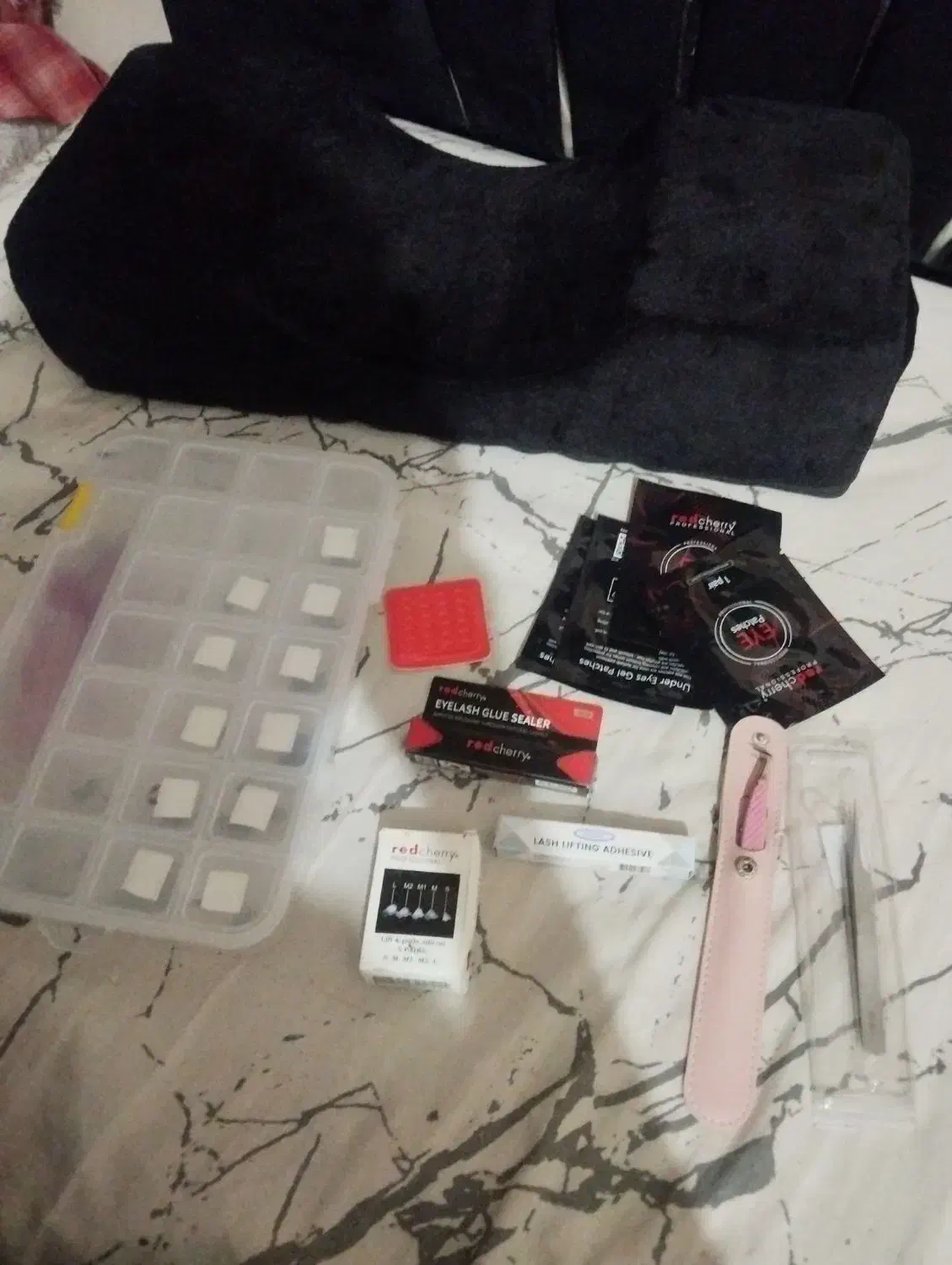 تعدادی وسایل مژه|حراج|شاهین‌شهر, خانه کارگر|دیوار