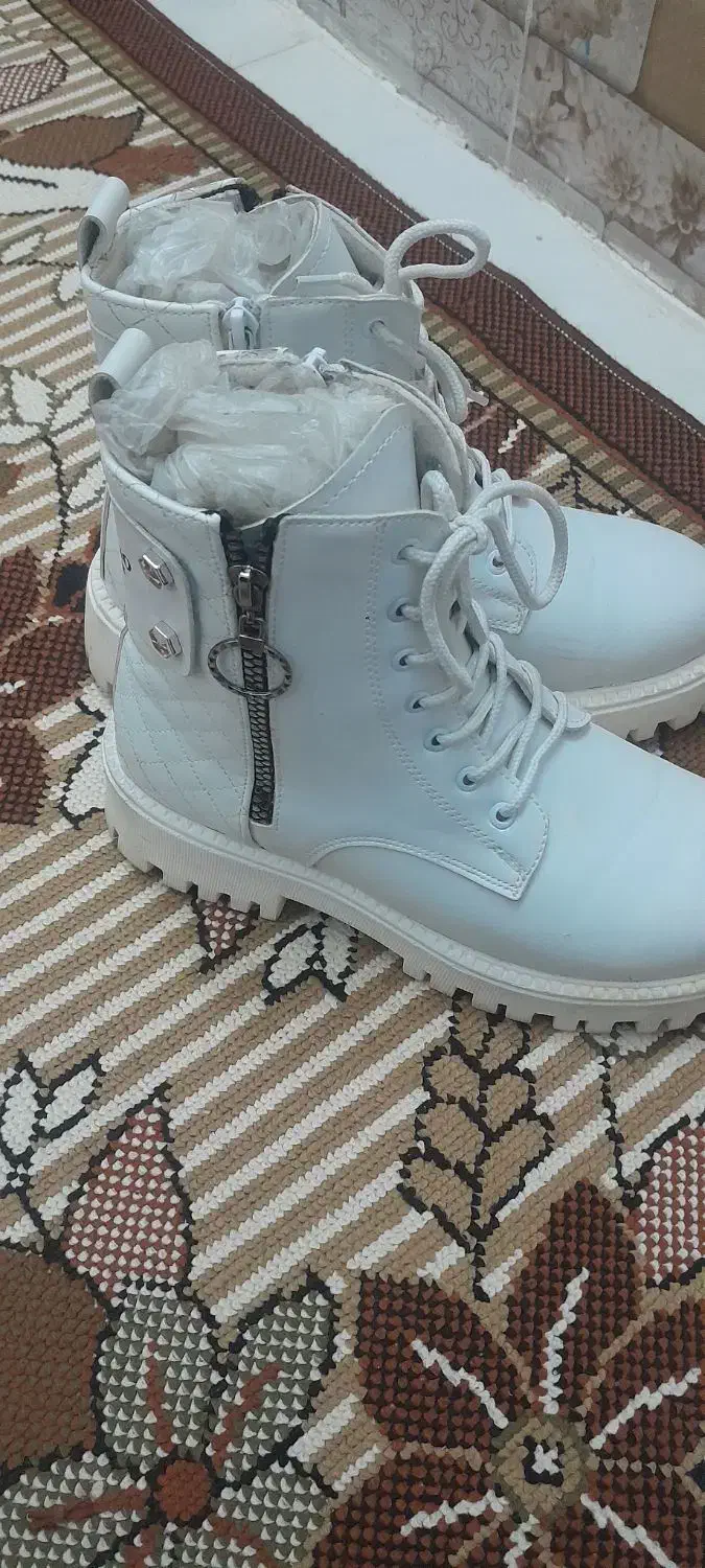 کفش|کیف، کفش، کمربند|مشهد, سجادیه|دیوار