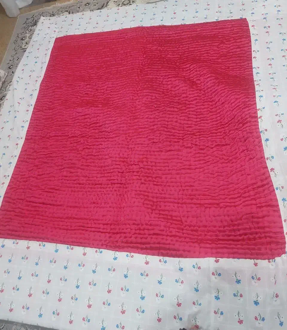 دو لحاف مخمل کاملا نو و استفاده نشده|رختخواب، بالش، پتو|بروجن, |دیوار