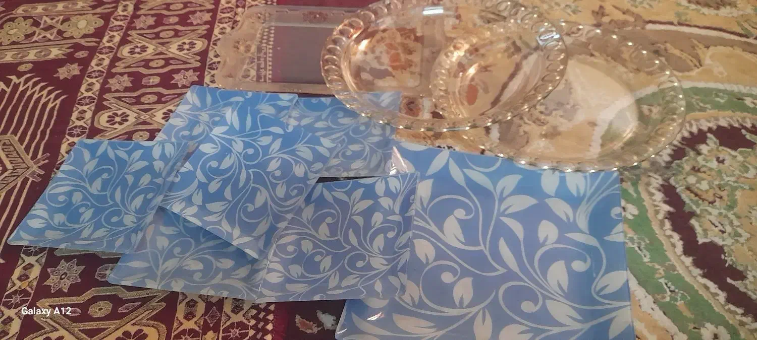 تعدادی ظروف شیشه ای|ظروف سرو و پذیرایی|شیراز, پودنک|دیوار