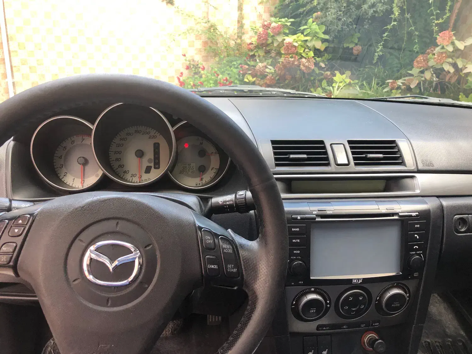 مزدا ۳ مدل ۸۷ بیرنگ|خودرو سواری و وانت|ساری, |دیوار