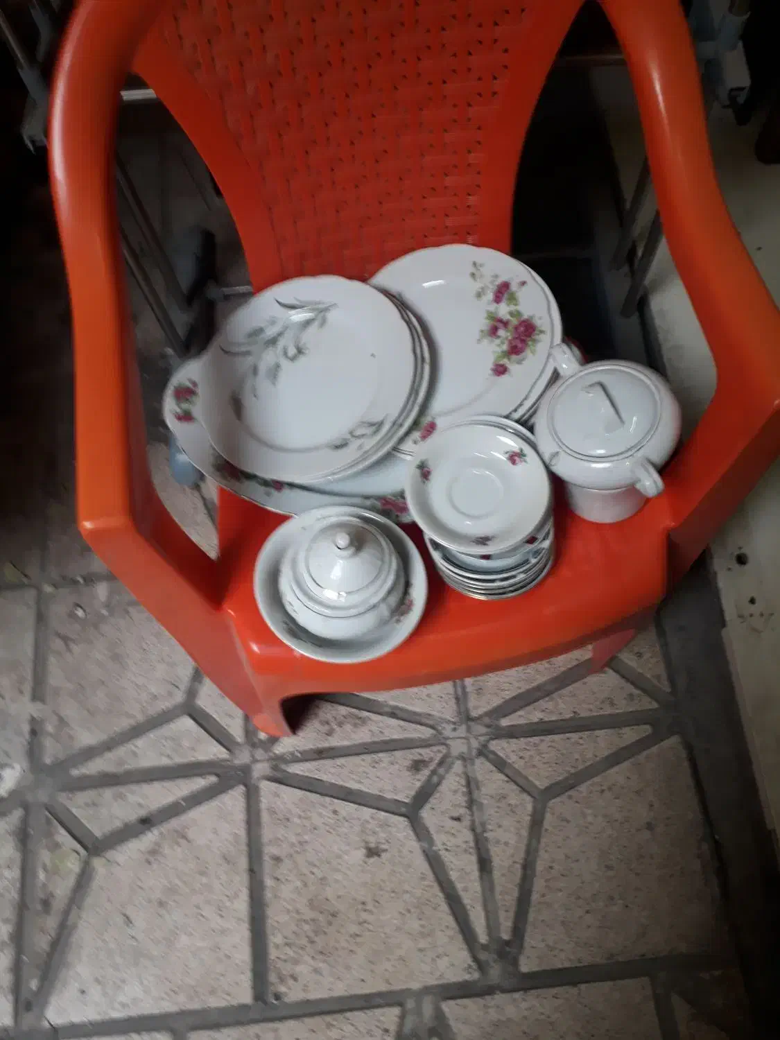 دیس و بشقاب و نعلبکی وکاسه و قندان قدیمی|کلکسیون اشیاء عتیقه|تهران, بیسیم|دیوار