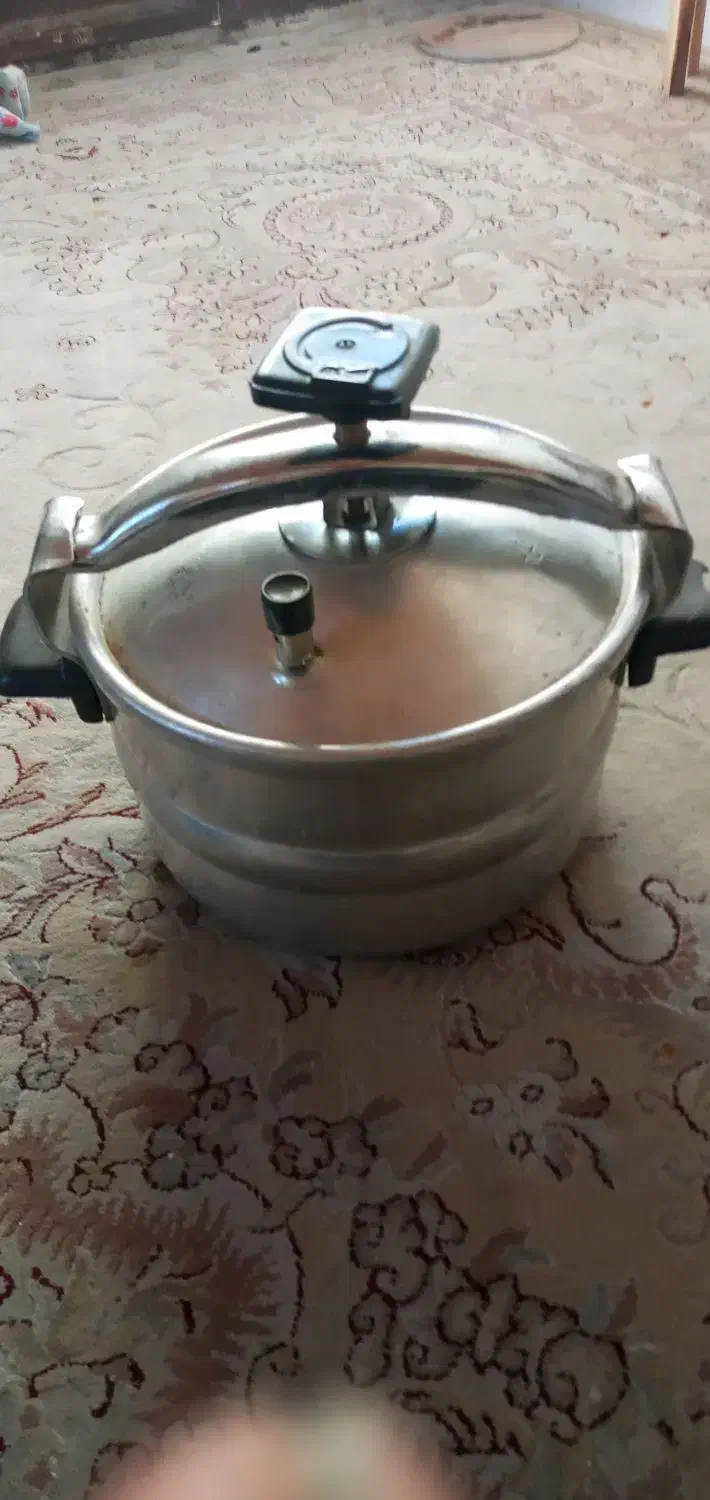 زودپز ۱۰ لیتری|ظروف پخت‌وپز|صحنه, |دیوار