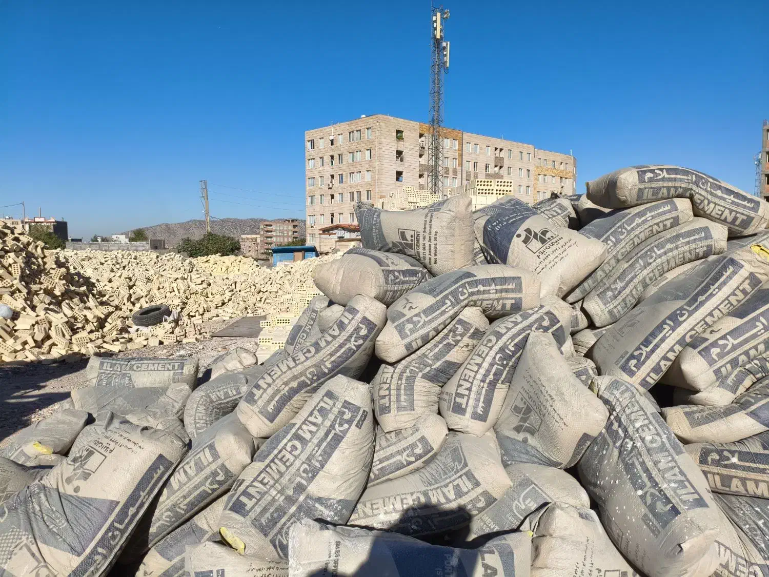 سیمان تک فروشی 140 هزارو مصالح|مصالح و تجهیزات ساختمان|ایلام, |دیوار