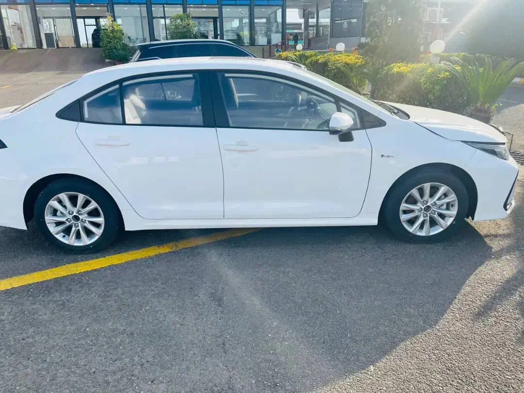 تویوتا کرولا هیبرید ۱۸۰۰ مدل ۲۰۲۴|خودرو سواری و وانت|رشت, صفاری|دیوار