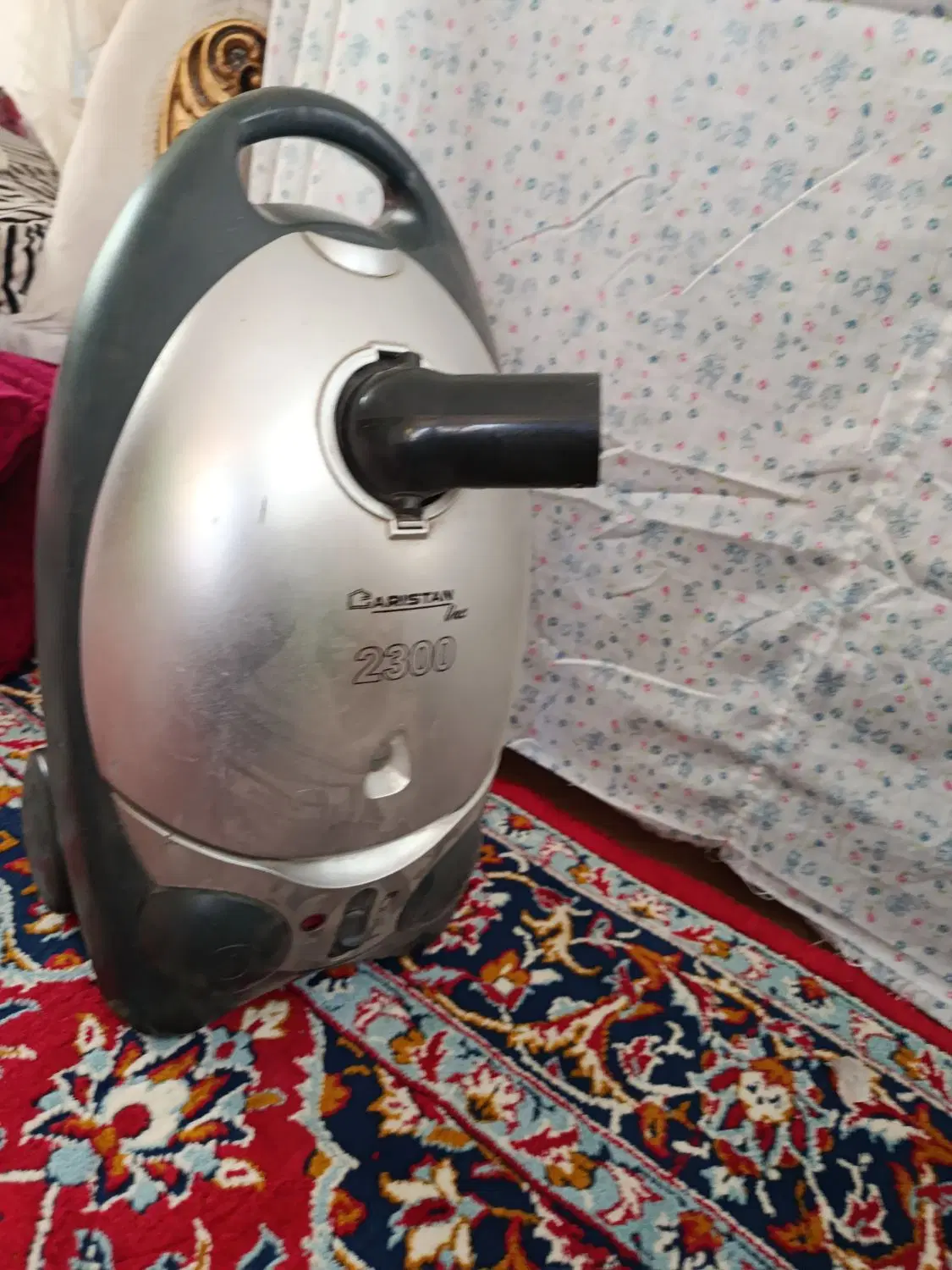 کم کار|جاروبرقی، جارو شارژی، بخارشو|تربت جام, تیپ ۳۸ زرهی تربت جام|دیوار