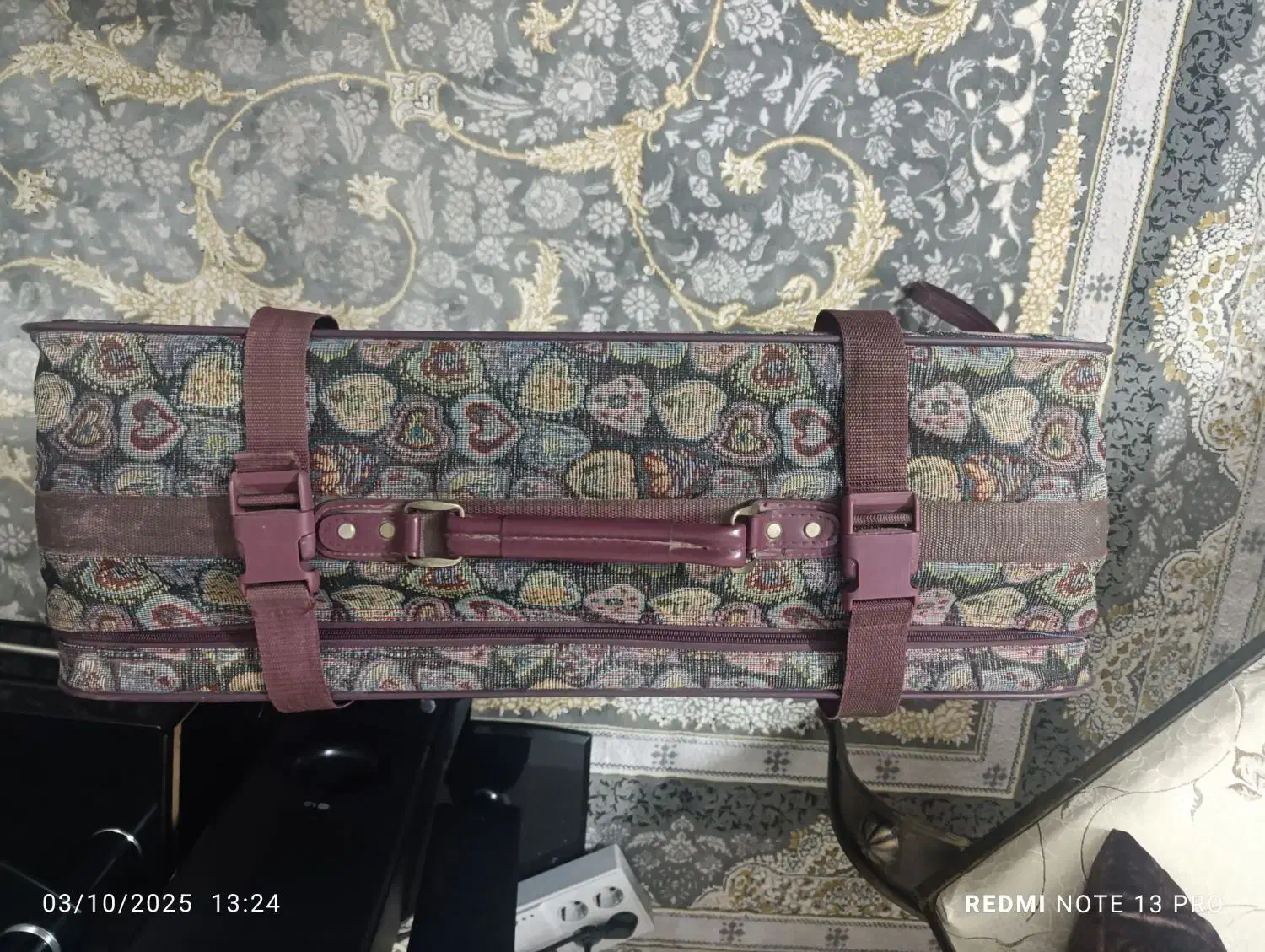 چمدان|کیف، کفش، کمربند|مشهد, پروین اعتصامی|دیوار