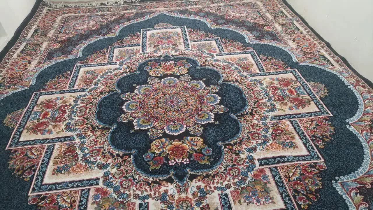 سلام قالی ۱۲متری یه جفت ۷۰۰شانه سرمه ای|فرش|قم, لسانی|دیوار