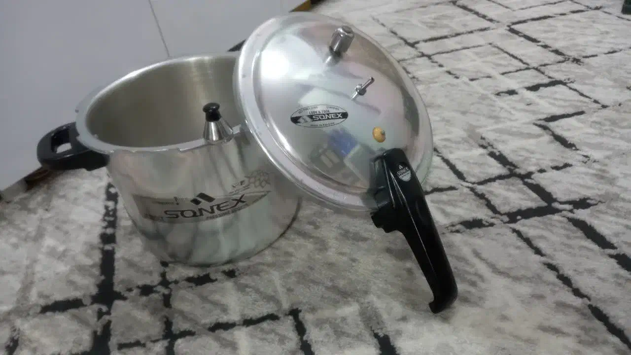 زودپز خارجی ۱۵ نفره|ظروف پخت‌وپز|گنبد کاووس, |دیوار