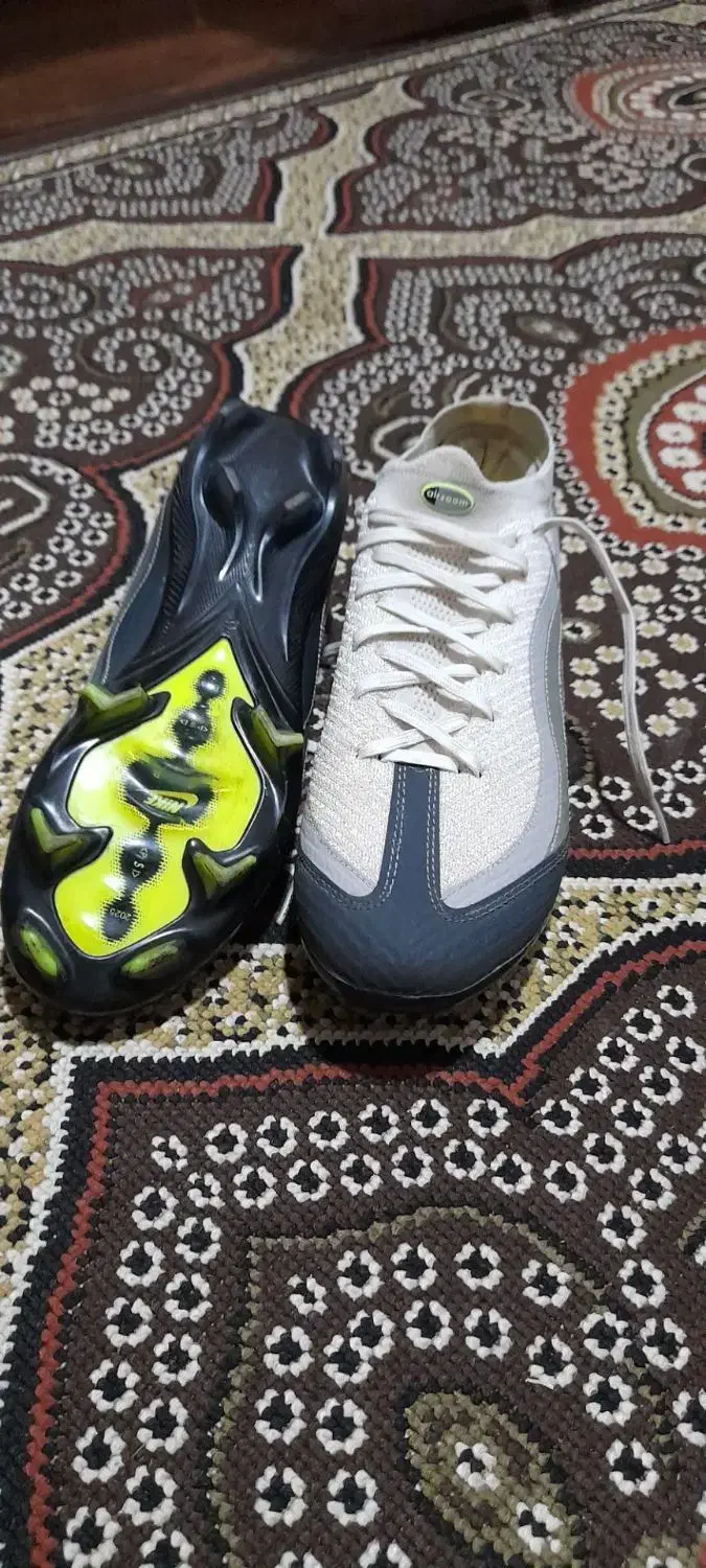 کفش فوتبال (استوک)|کیف، کفش، کمربند|رشت, انصاری|دیوار