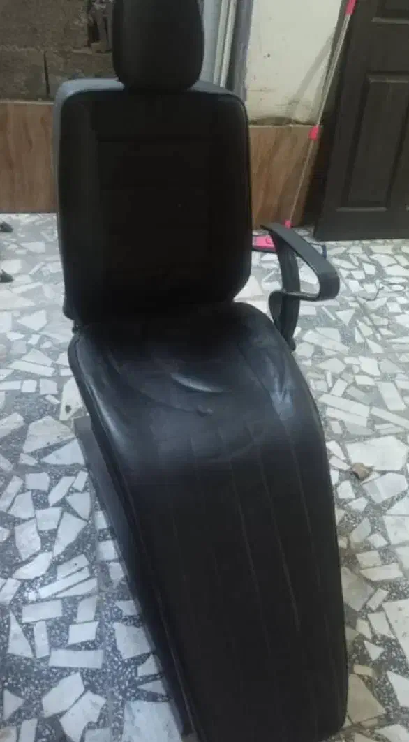 صندلی آرایشگاهی|آرایشگاه و سالن‌های زیبایی|رشت, معلولین|دیوار