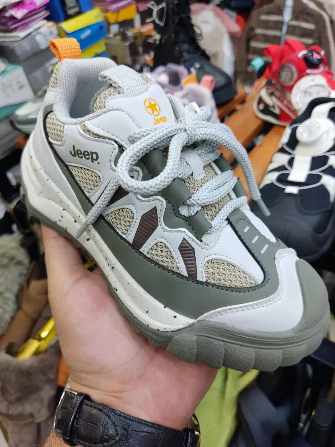 کفش. کتونی اورجینال برند جیپ|کیف، کفش، کمربند|بانه, |دیوار