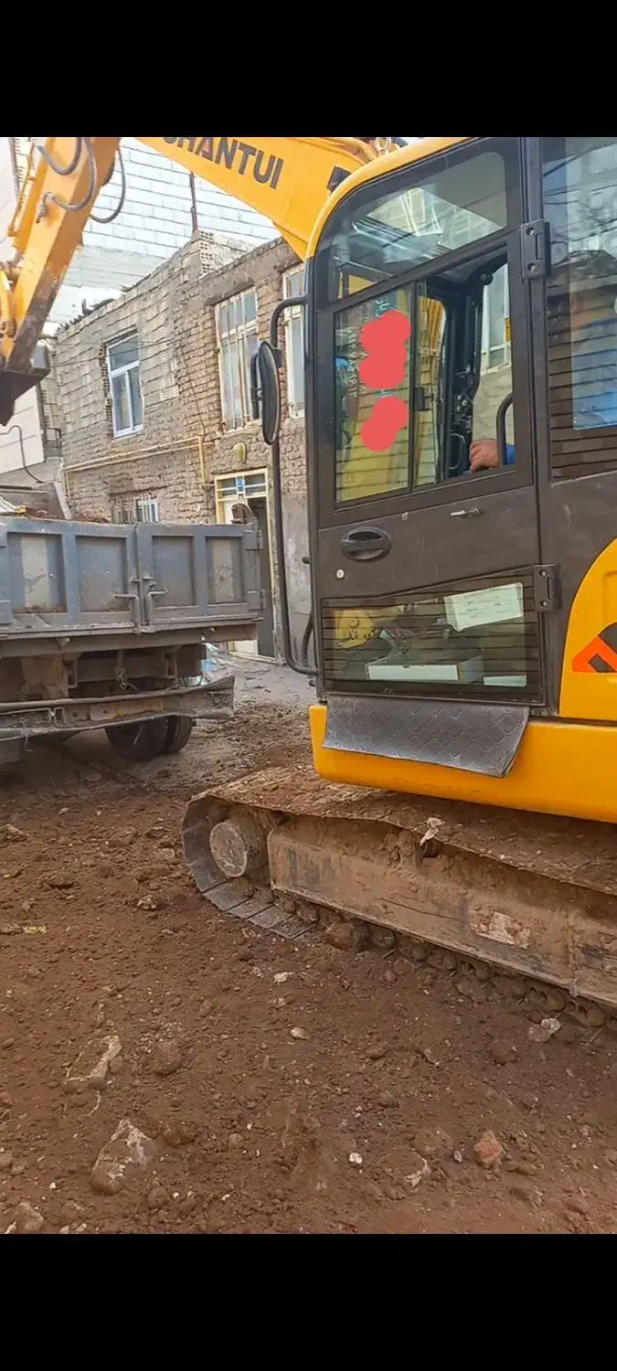 خاکبرداری تخریب حفاری|خدمات حمل و نقل|تبریز, |دیوار