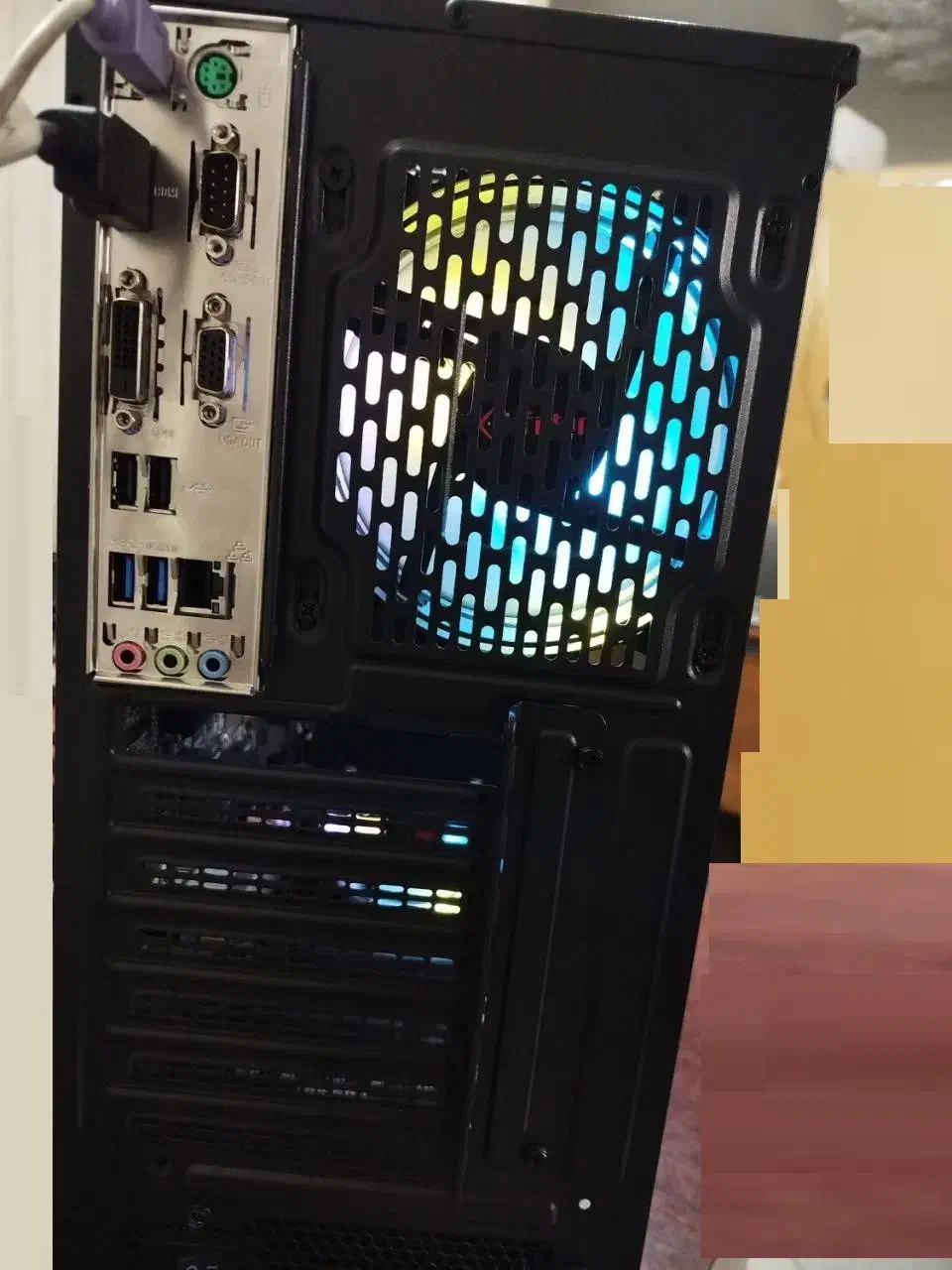 کیس RGB ایسوز DDR4 با رم 16 و هارد SSD ADATA 480G|رایانه رومیزی|تهران, جیحون|دیوار