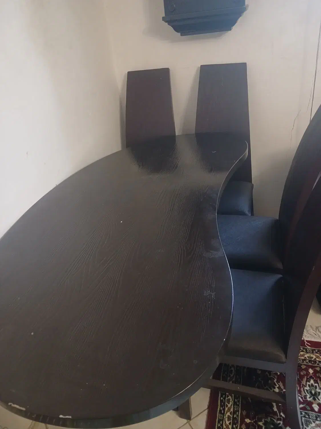 میز|میز و صندلی غذاخوری|شیراز, شاه قلی بیگی|دیوار