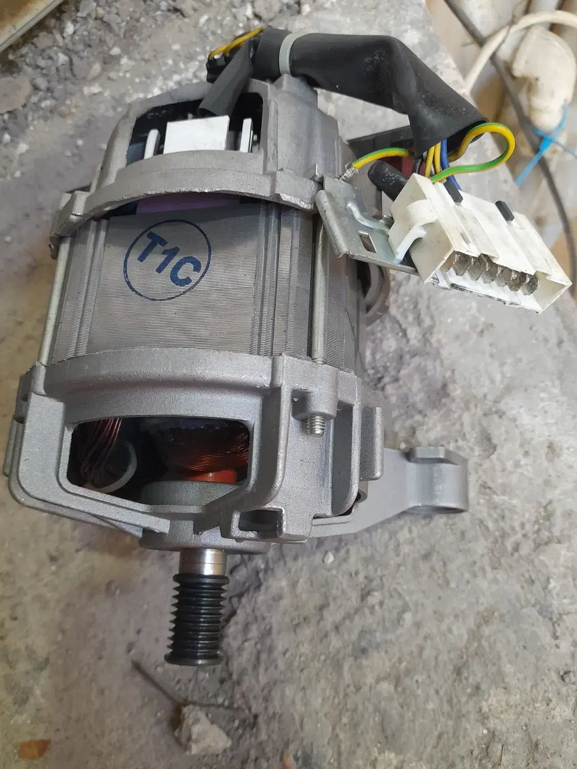 موتورلباسشویی بهمراه برد|ماشین لباسشویی و خشک‌کن لباس|رشت, کوی مهر|دیوار