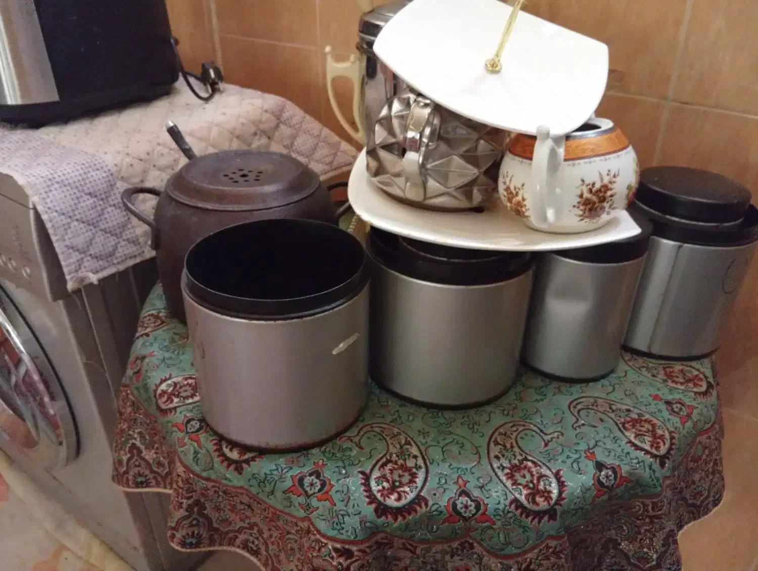 قوری|قوری، کتری، قهوهساز دستی|یزد, |دیوار