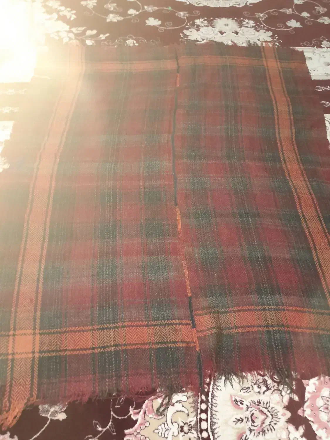 موج یا پتو با بافته شده با پشم گسفند|رختخواب، بالش، پتو|ایذه, |دیوار