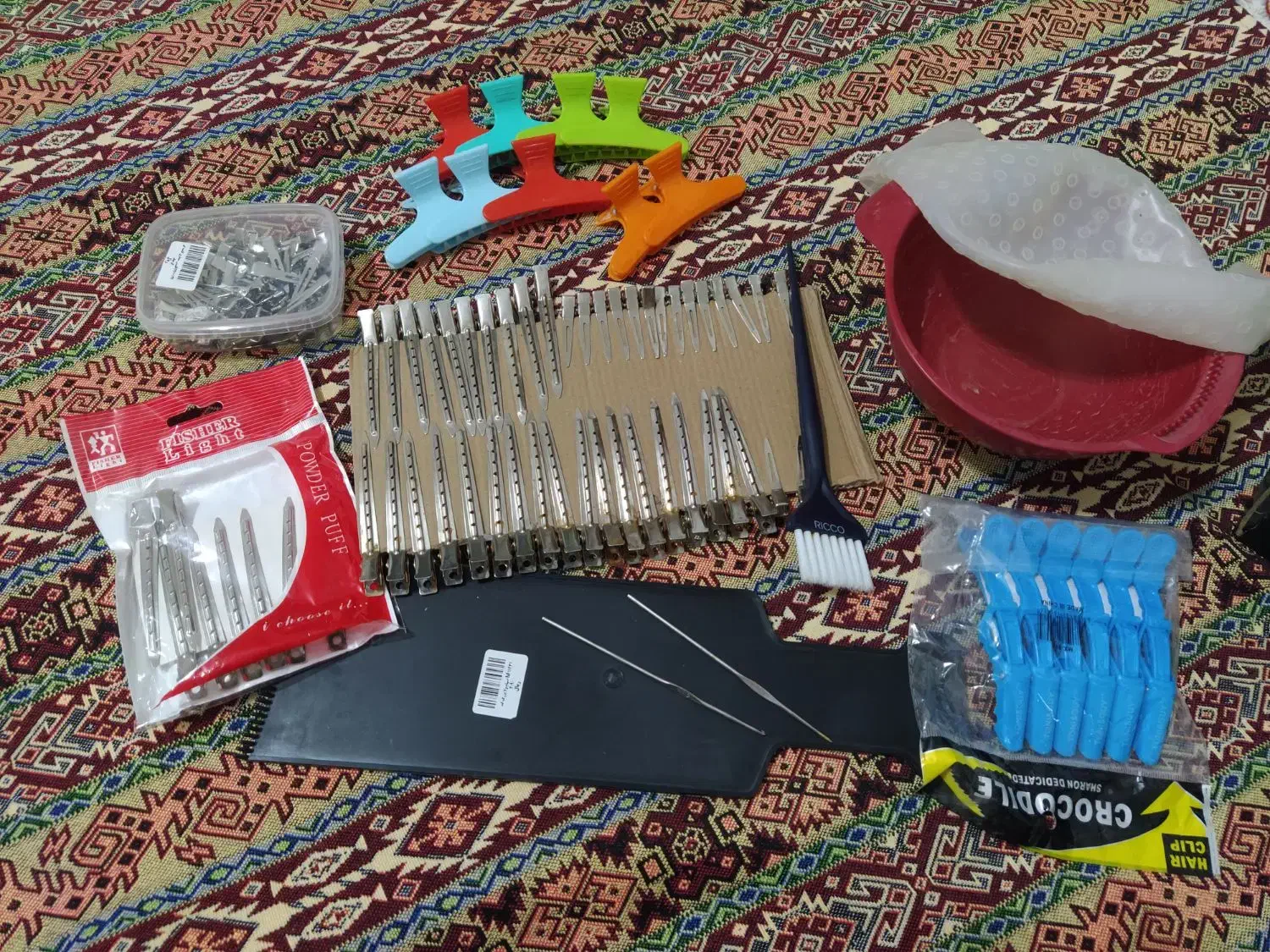 لوازم رنگ و شنیون،دستگاه وکس،پارتیشن|آرایشگاه و سالن‌های زیبایی|فلارد, |دیوار