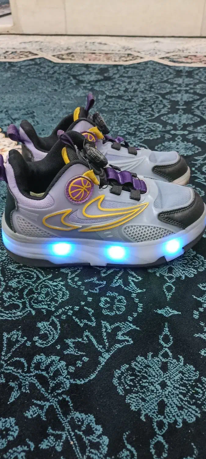 کفش اسکیتی در حد نو|دوچرخه، اسکیت، اسکوتر|قدس, شهر‌قدس|دیوار