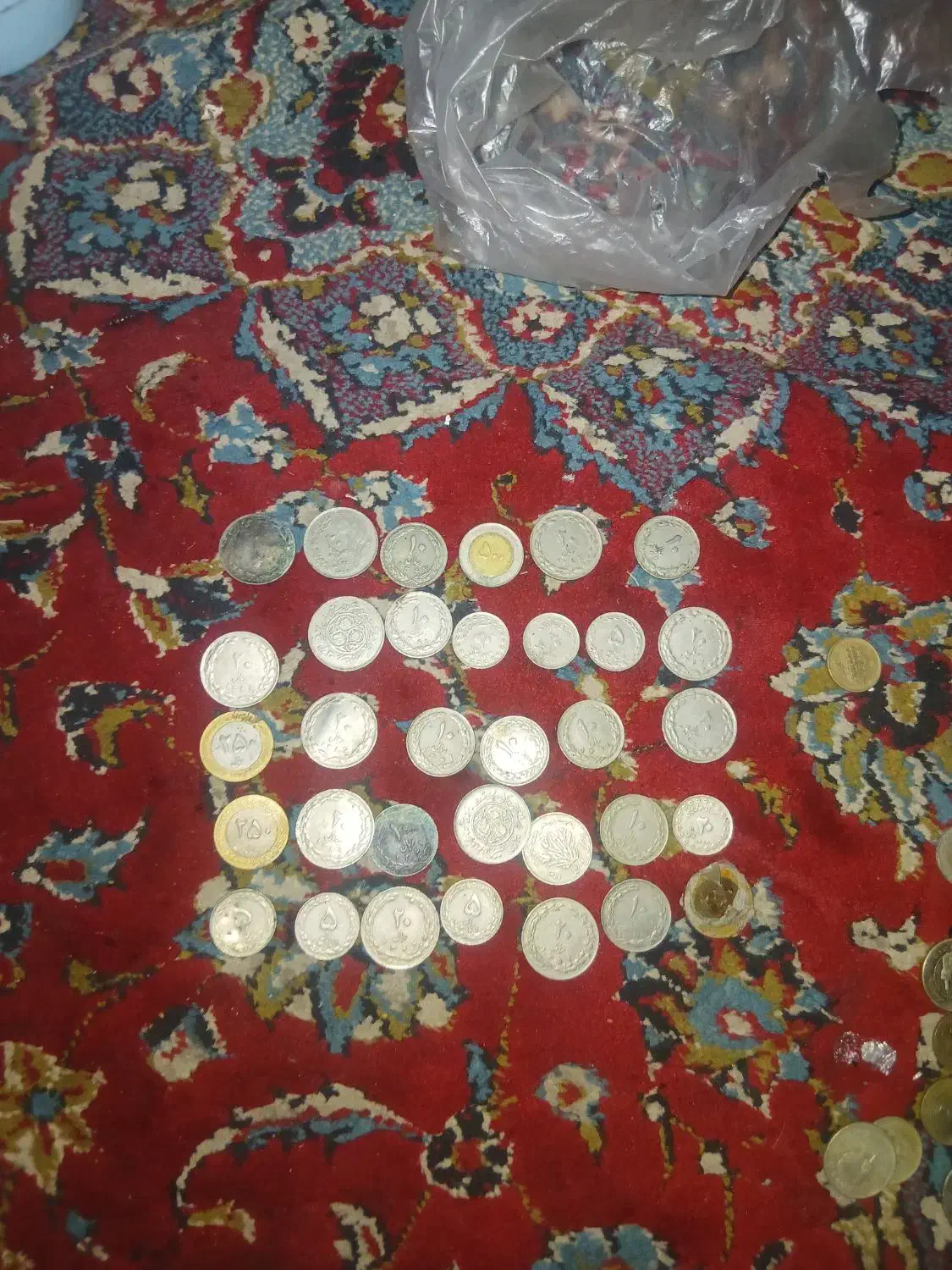 سکه قدیمی|کلکسیون سکه، تمبر، اسکناس|رشت, هلال احمر|دیوار