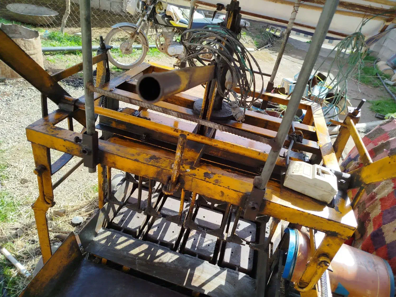 بلوک زن|ابزارآلات|معمولان, |دیوار