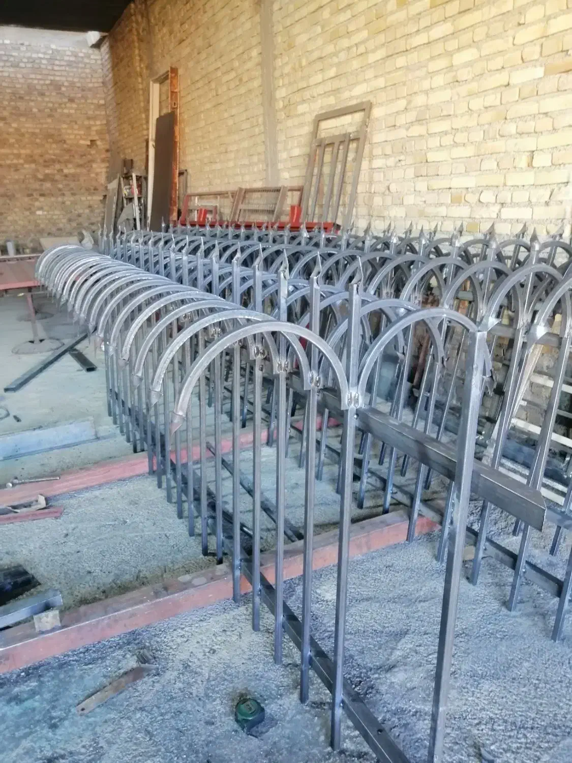 ساخت درب وپنجره|خدمات پیشه و مهارت|حمیدیا, |دیوار