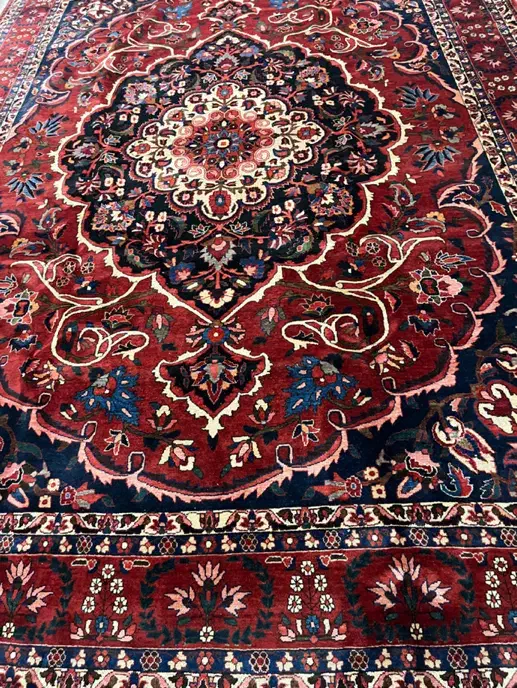 فرش دستبافت بختیار|فرش|عباس‌آباد, |دیوار