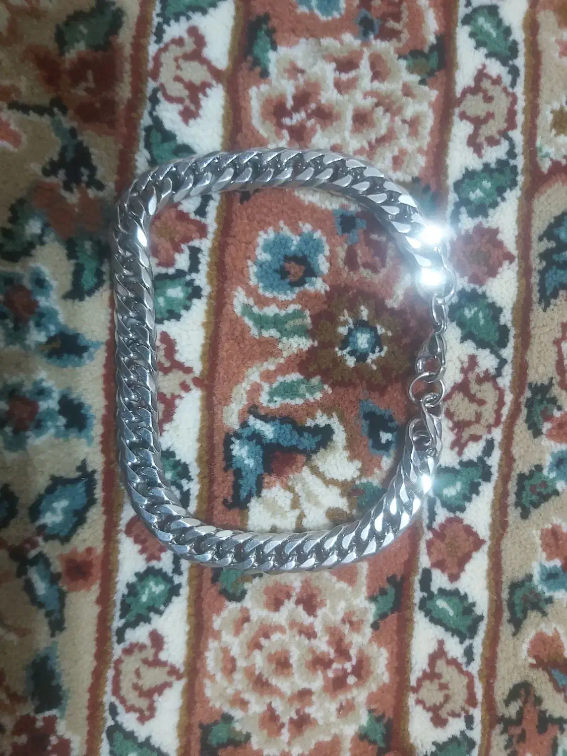 دستبند|بدلیجات|تربت جام, والفجر|دیوار