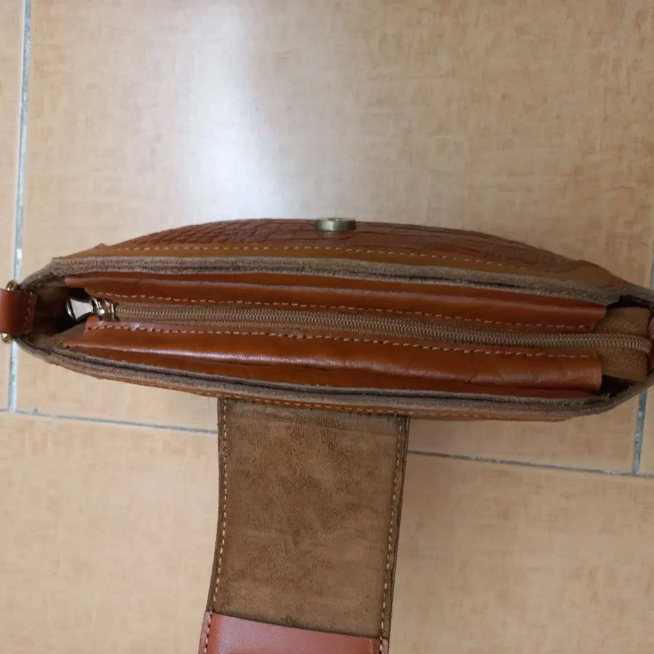 کیف زنانه چرم طبیعی دستدوز|کیف، کفش، کمربند|گنبد کاووس, |دیوار