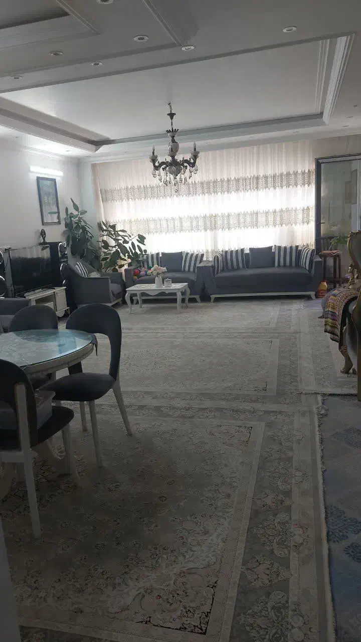 ۱۰۲ متر / تک واحدی/ جنوبی /سند دار|فروش آپارتمان|قم, سعادتی|دیوار