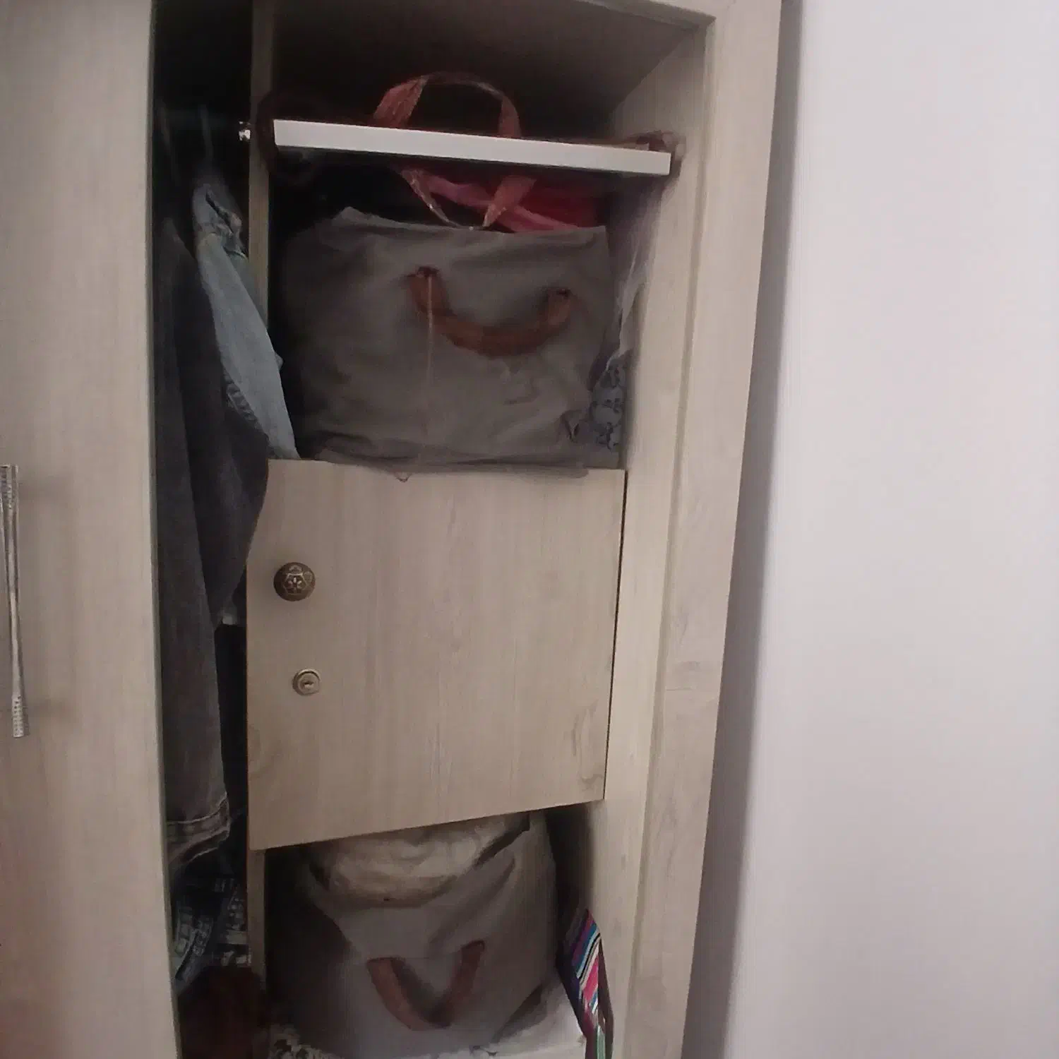 کمد|جاکفشی، کمد، دراور|ری, شهید بهشتی|دیوار