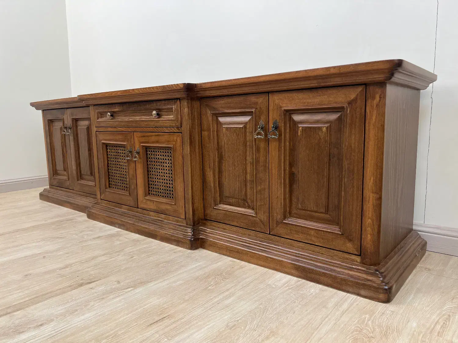 زیرکارچی رنگکاری و کارگر ساده|استخدام صنعتی، فنی، مهندسی|جاجرود, |دیوار