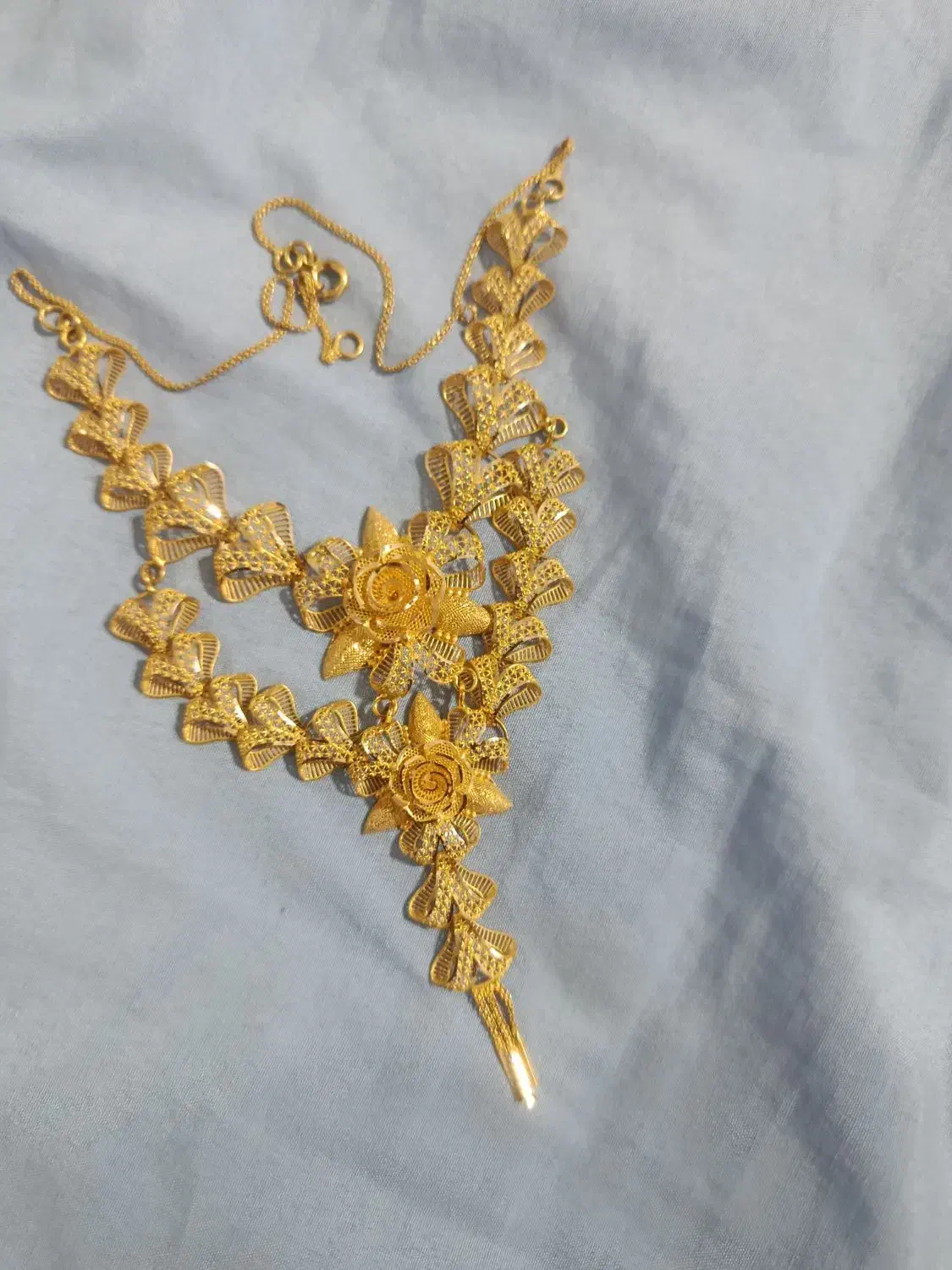 گردنبند|جواهرات|الشتر, |دیوار