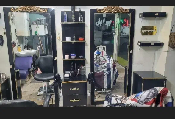 فروش فوری دکور آرایشگاه ، همش باهم هم|آرایشگاه و سالن‌های زیبایی|مشهد, شهید علی محمدی|دیوار