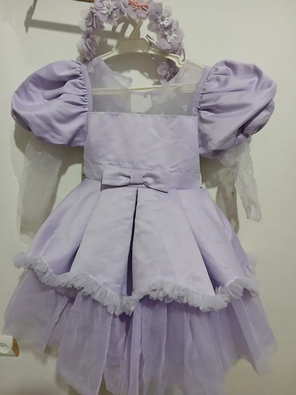 لباس عروس|لباس|هشتگرد, هشتگرد قدیم|دیوار