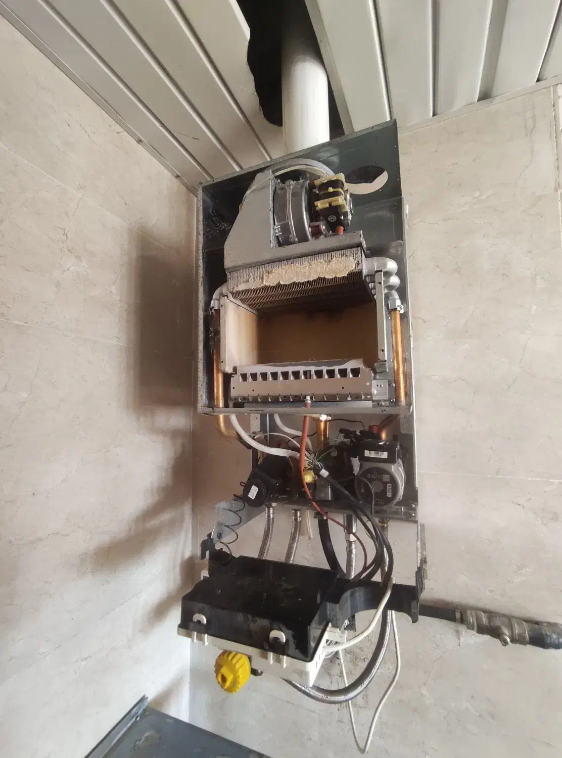 تعمیر پکیج ، نصب و سرویس|خدمات پیشه و مهارت|اصفهان, شهید رجایی|دیوار