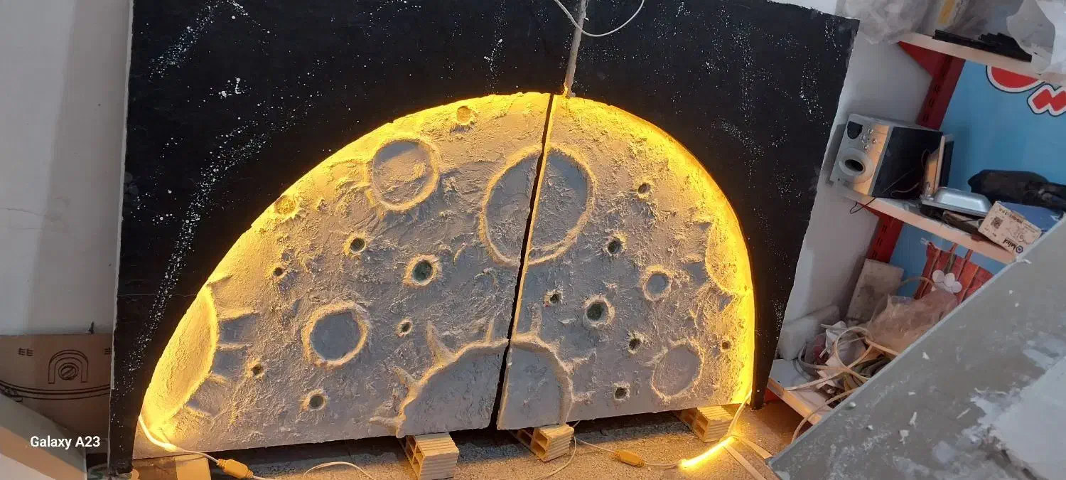 نقش برجسته ماه|تابلو، نقاشی، عکس|ساوه, |دیوار