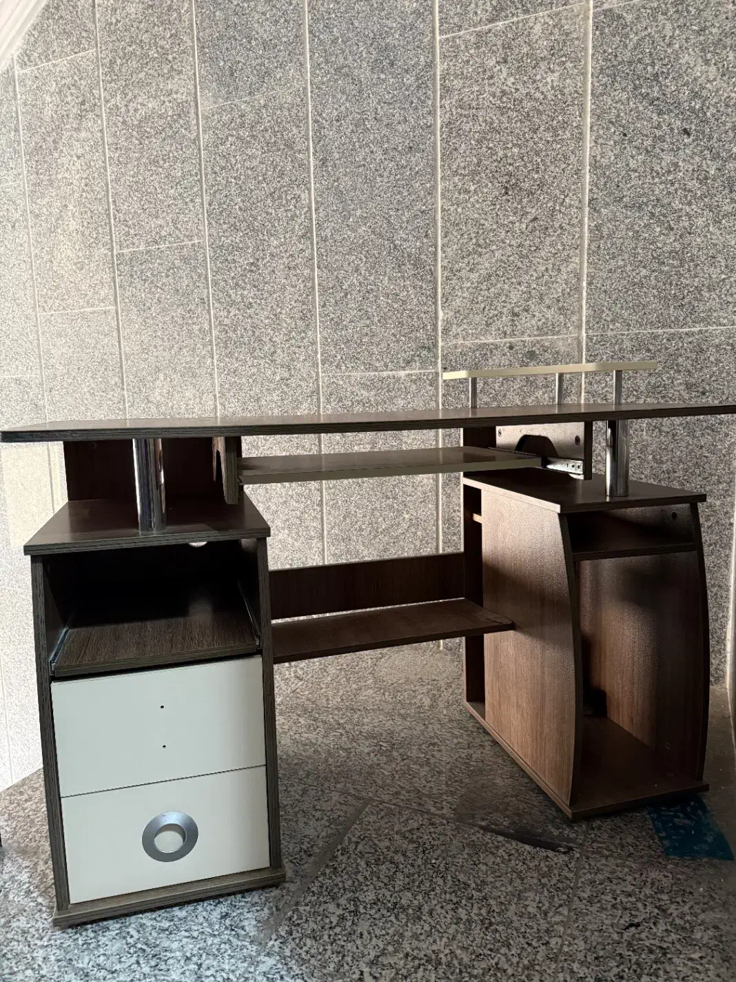 میز تحریر و کامپیوتر|میز تحریر و کامپیوتر|بندرعباس, |دیوار