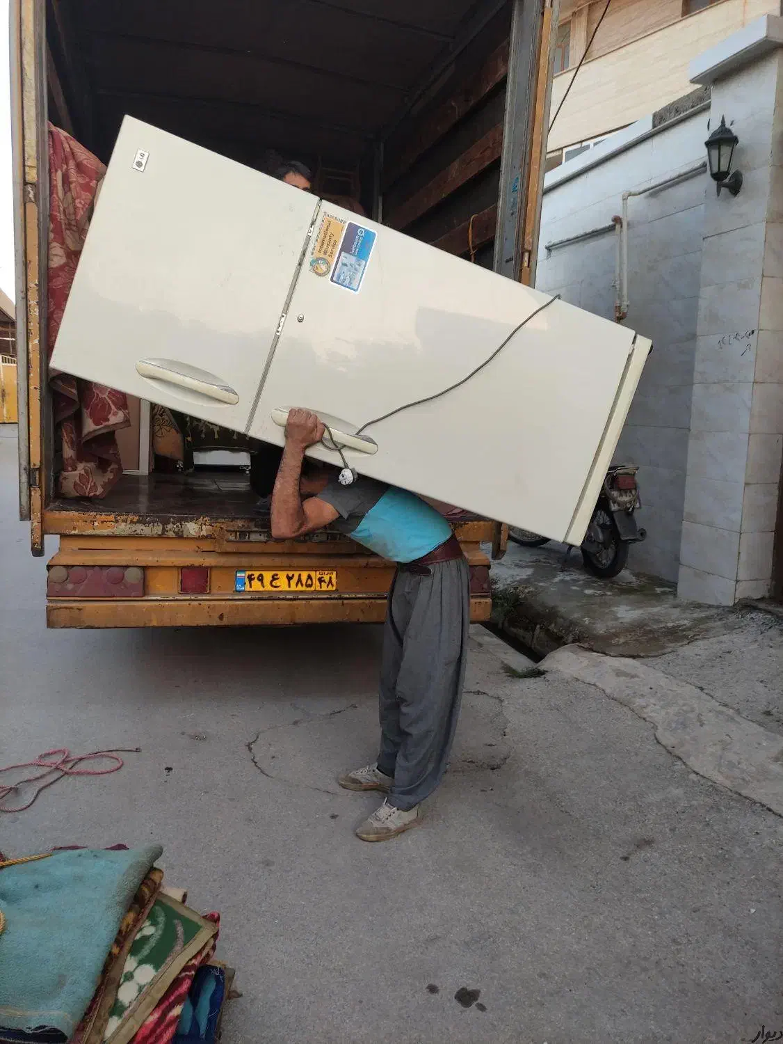 حمل بار بااطمینان کامل در جهت انتقال اثاث منزل|خدمات حمل و نقل|شاهرود, |دیوار