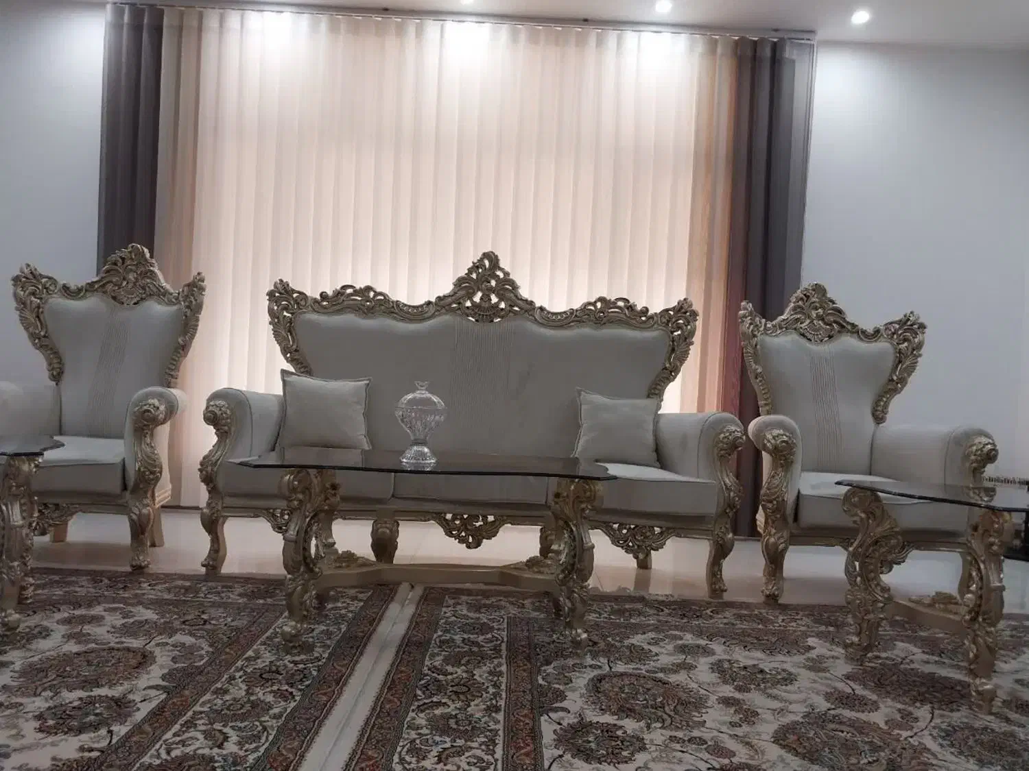 سرویس مبل و ویترین|مبلمان خانگی و میز عسلی|قم, انسجام|دیوار