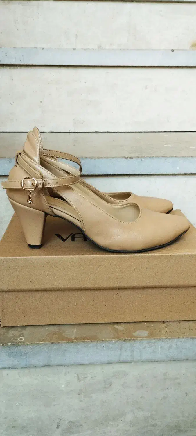 کفش مجلسی دخترانه شیک سایز 37|کیف، کفش، کمربند|سنقر, |دیوار