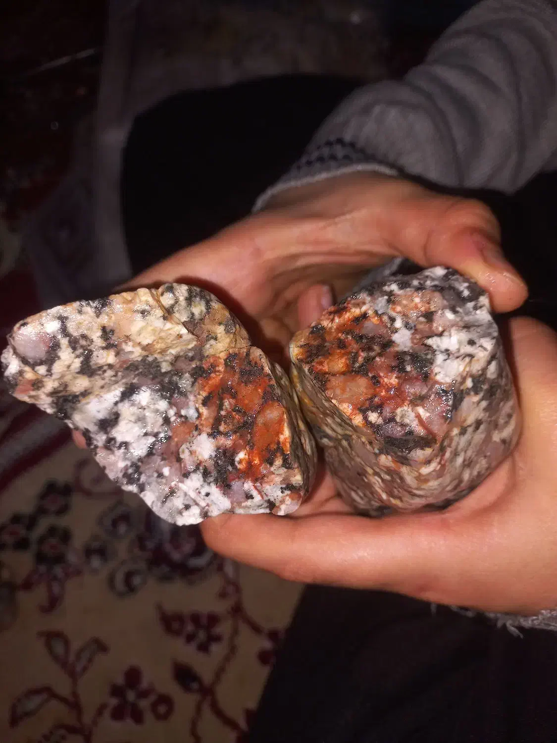 سنگ قرمز|کلکسیون اشیاء عتیقه|تهران, بیسیم|دیوار